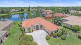 5523 Secluded Oaks Way - Photo 4