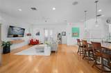 1723 Oak Street - Photo 2