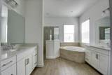 7796 Lakes Edge Lane - Photo 11
