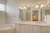 9411 Forest Hills Circle - Photo 20