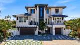 319 Tarpon Street - Photo 2