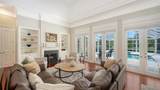 228 Saint James Park - Photo 7