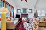1676 Oak Street - Photo 5
