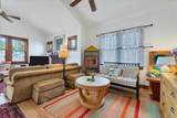 1676 Oak Street - Photo 8