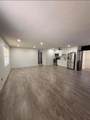 1905 Roslyn Avenue - Photo 3