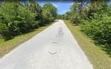 9366 Loyola Avenue - Photo 4