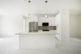 17196 Glenview Avenue - Photo 9