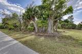 3015 Banyan Way - Photo 10