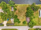 10082 Riverview Circle - Photo 17