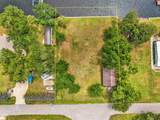 10082 Riverview Circle - Photo 2