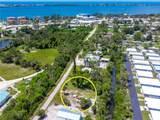 240 Riverview Avenue - Photo 7