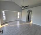 172 Coblentz St - Photo 15