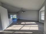 172 Coblentz St - Photo 16
