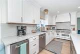 320 Anchor Row - Photo 13