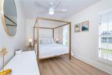 320 Anchor Row - Photo 32
