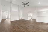 19 Regina Lane - Photo 4