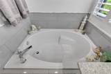 8011 Pine Hollow Drive - Photo 37