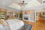 996 Scenic Lake Drive - Photo 28