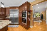 996 Scenic Lake Drive - Photo 9