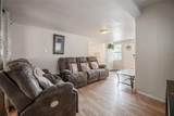 1048 Roselle Avenue - Photo 12