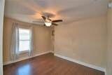 640 Waldon Avenue - Photo 35