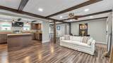 521 Oak Ridge - Photo 8