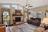 858 Hanover Way - Photo 14