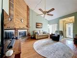 2115 Kings Crossing - Photo 6