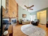 2115 Kings Crossing - Photo 7