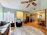 2115 Kings Crossing - Photo 8