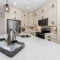 938 Venice Avenue - Photo 6
