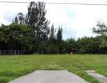 189 Poinsettia Circle - Photo 1