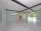 908 Villas Drive - Photo 44