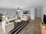 5481 Park Vale Boulevard - Photo 2