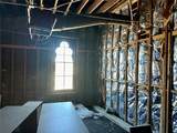 209 Oak Avenue - Photo 6