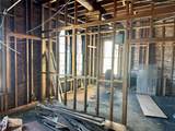 209 Oak Avenue - Photo 8