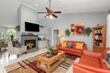 2090 Lakebreeze Way - Photo 8