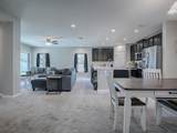 911 Avenal - Photo 14
