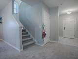 911 Avenal - Photo 6