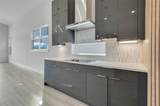 3032 Kensington Avenue - Photo 18