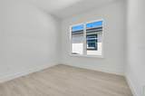 3032 Kensington Avenue - Photo 32