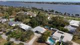 1715 Areca Way - Photo 4
