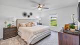 945 Laurel View Way - Photo 16