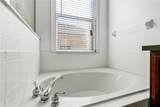 2081 The Oaks Boulevard - Photo 28