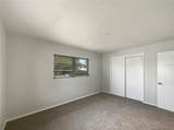 300 Avenue E - Photo 18