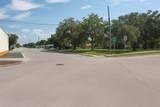 203 Emerald Avenue - Photo 5