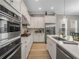 1034 Huntspoint Street - Photo 8