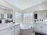 2460 The Oaks Boulevard - Photo 39