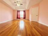 909 Devon Creek Road - Photo 18