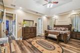 19315 Lake Pickett Road - Photo 22